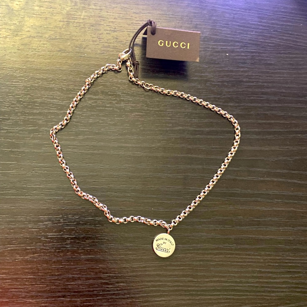 Gucci silver necklace